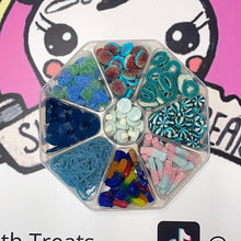 Load image into Gallery viewer, Sharing Platers - All Blue